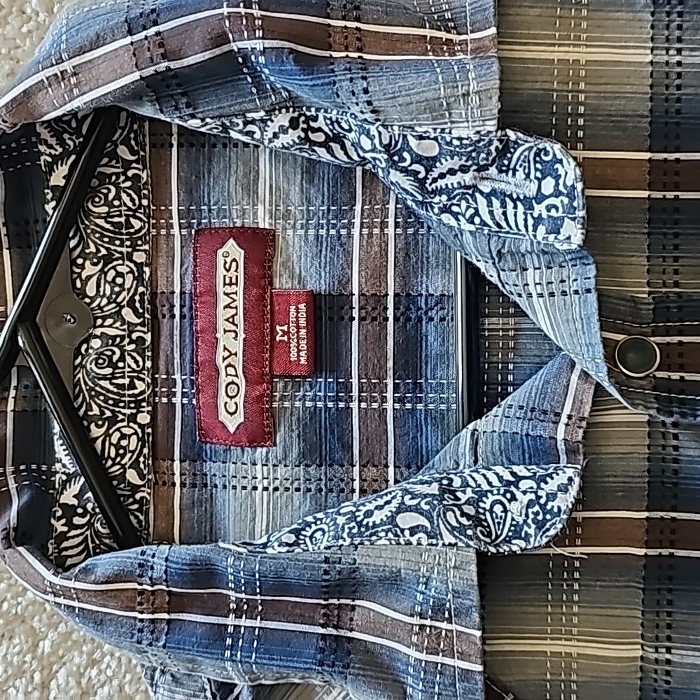 Shirt - Picture 3 of 5